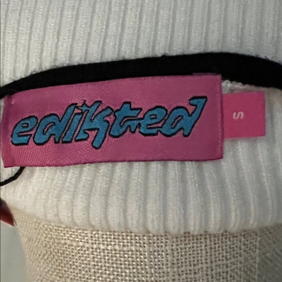 Edikted White Crop Top with Black Bow Details - Picture 3 of 4